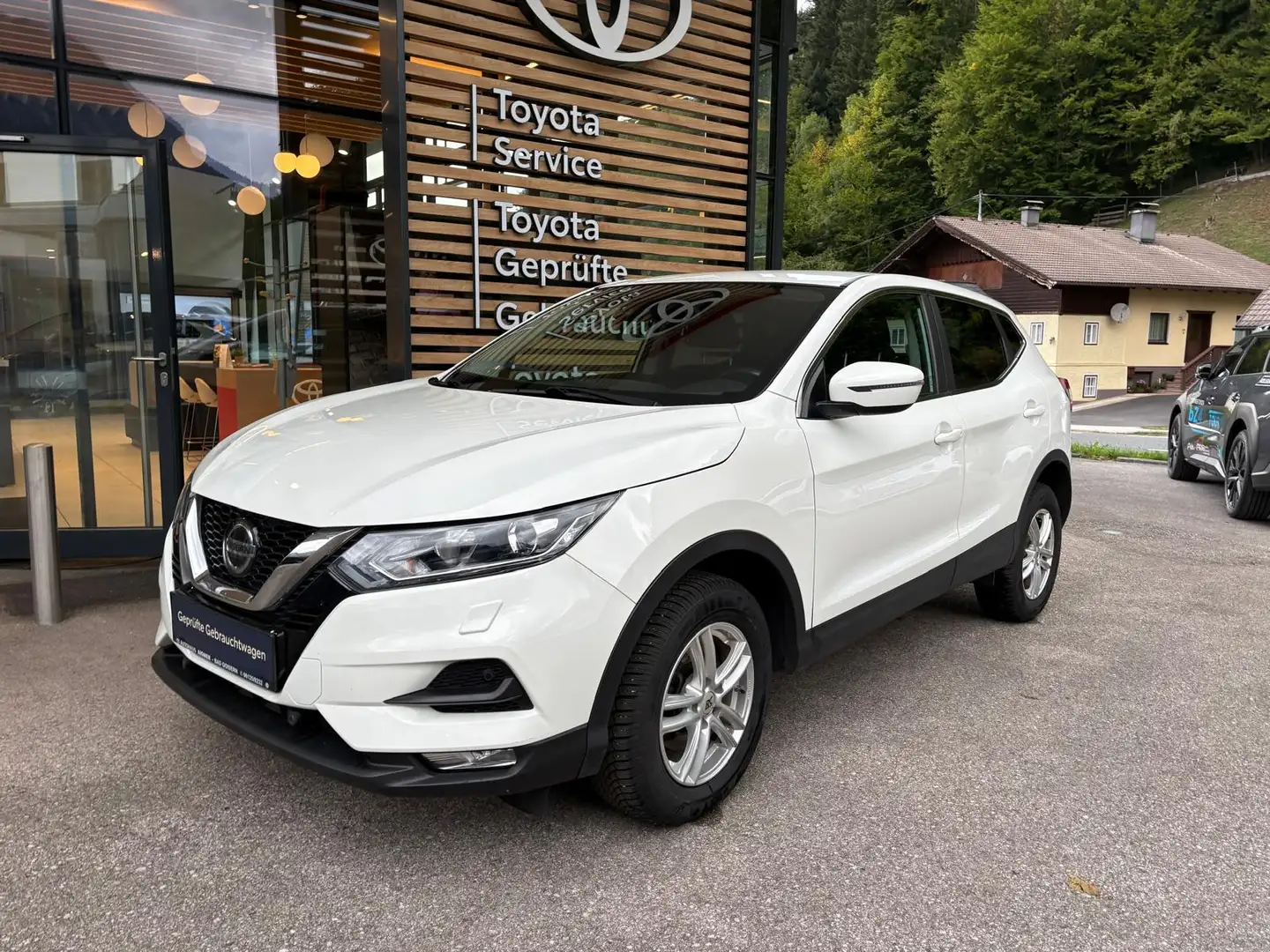 Nissan Qashqai Qashqai 1,6 dCi Acenta ALL-MODE 4x4i Acenta Weiß - 2