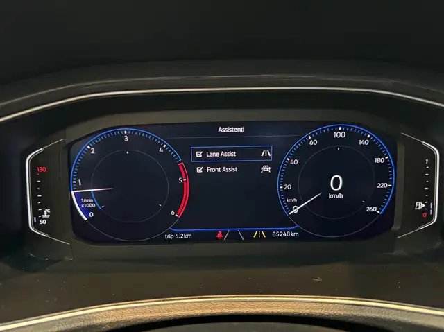 Volkswagen T-Roc view 10