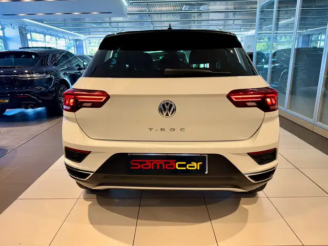 Volkswagen T-Roc view 6