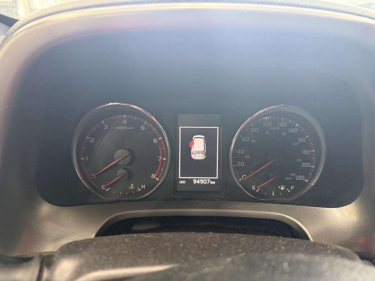 2017 Toyota RAV4 SE AWD * CRUISE CONTROL *TOIT OUVRANT *SIEGES CHAU — снимка 1
