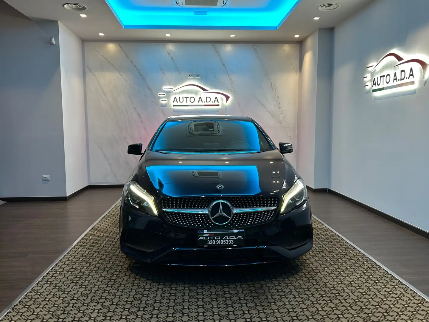 Mercedes-Benz A 180 A 180 d Automatic Premium Schwarz - 1