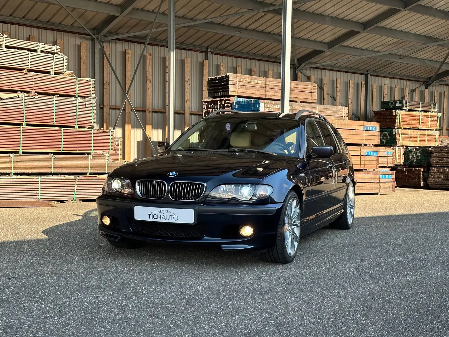 BMW 318 E46 Touring - Individual - M-Pakket 2 Bleu - 1