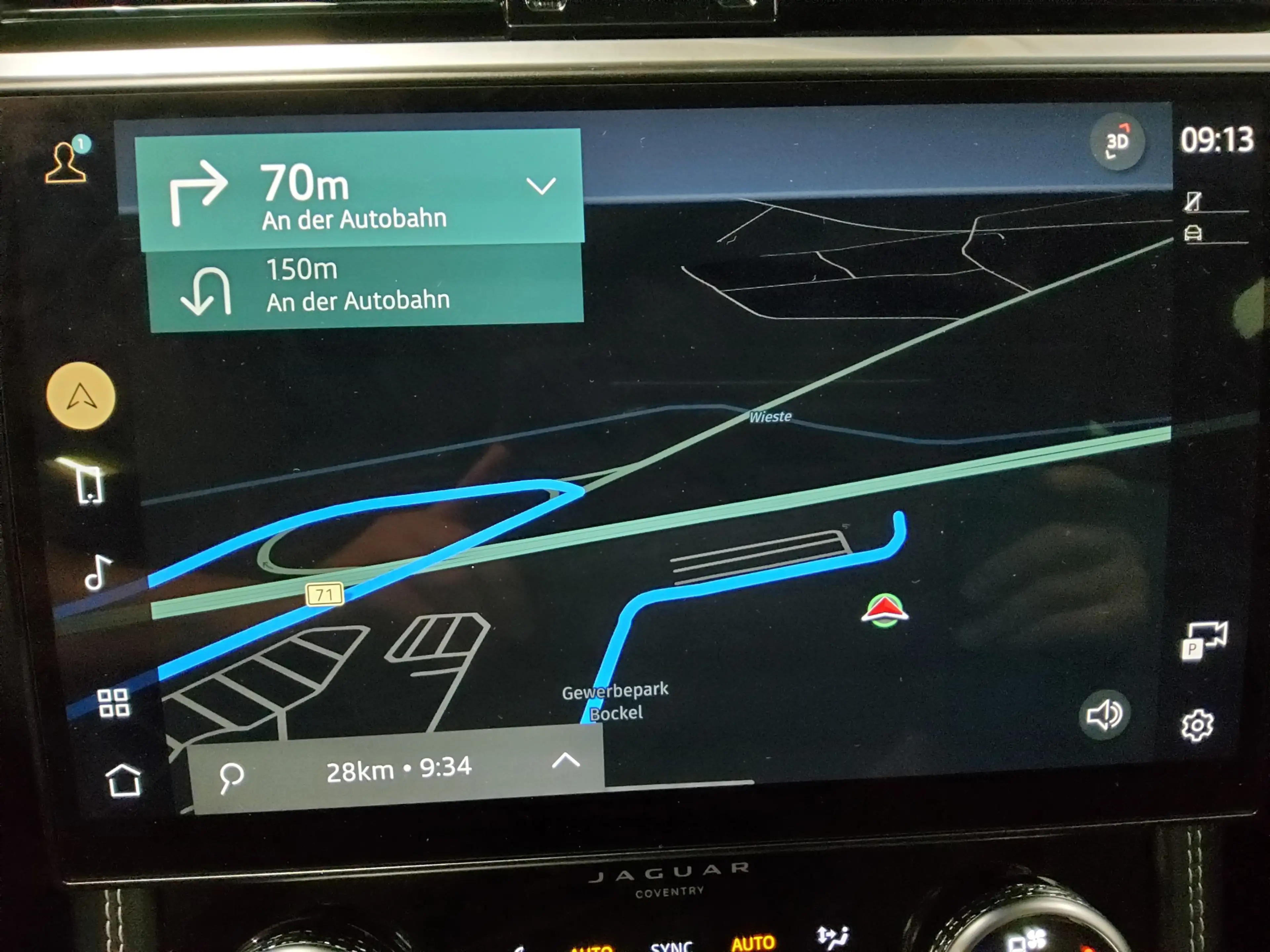 Jaguar F-Pace R-Dynamic Leder Navi LED Pano Sound — photo 7