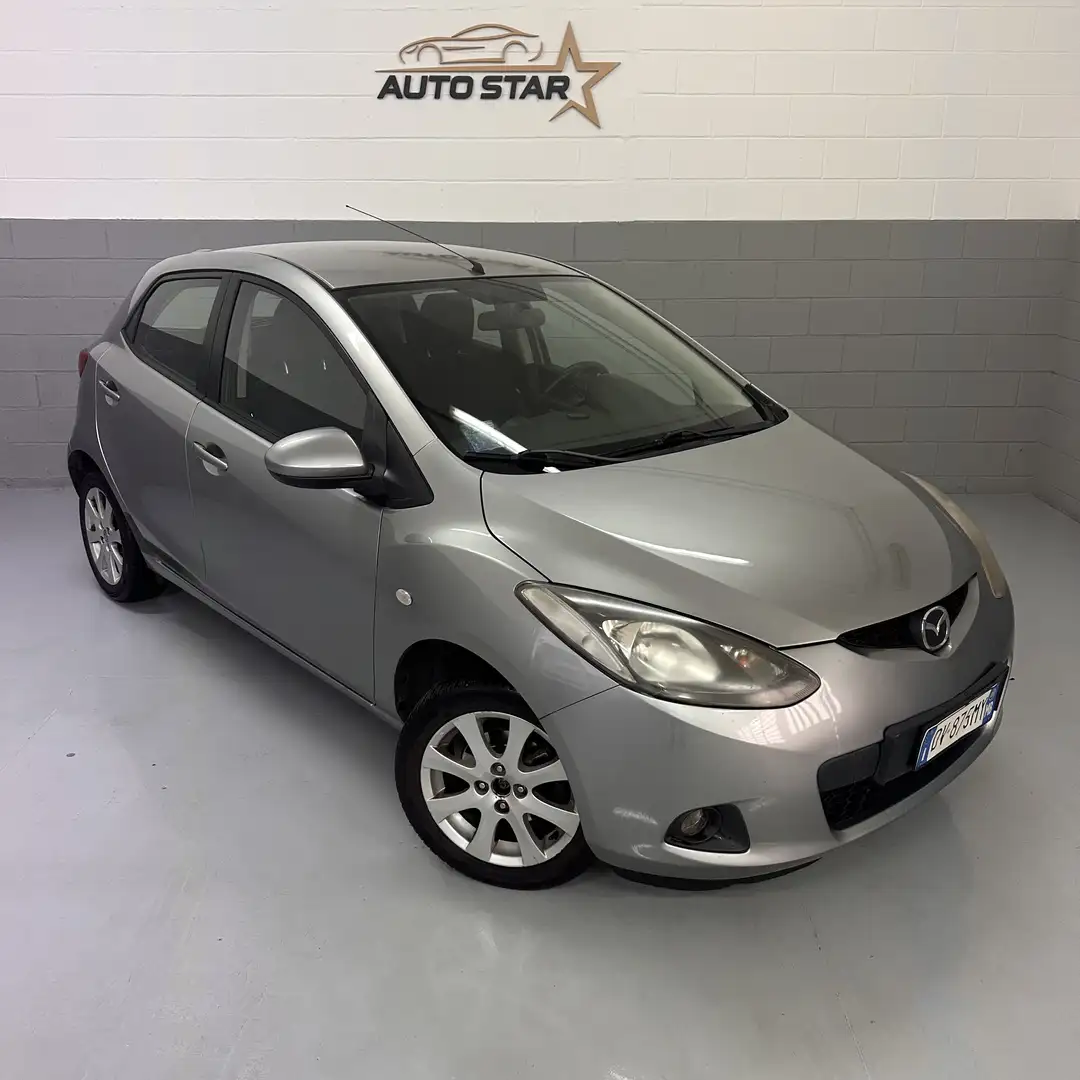Mazda 2 5p 1.3 Easy c/clima 75cv NEOPATENTATO - 1