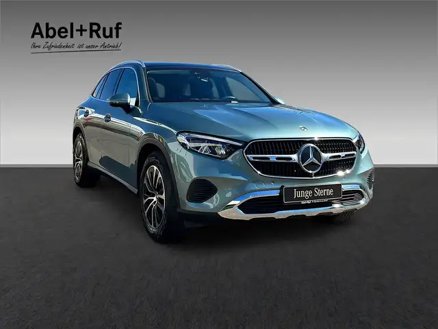 Mercedes-Benz GLC 200 view 5