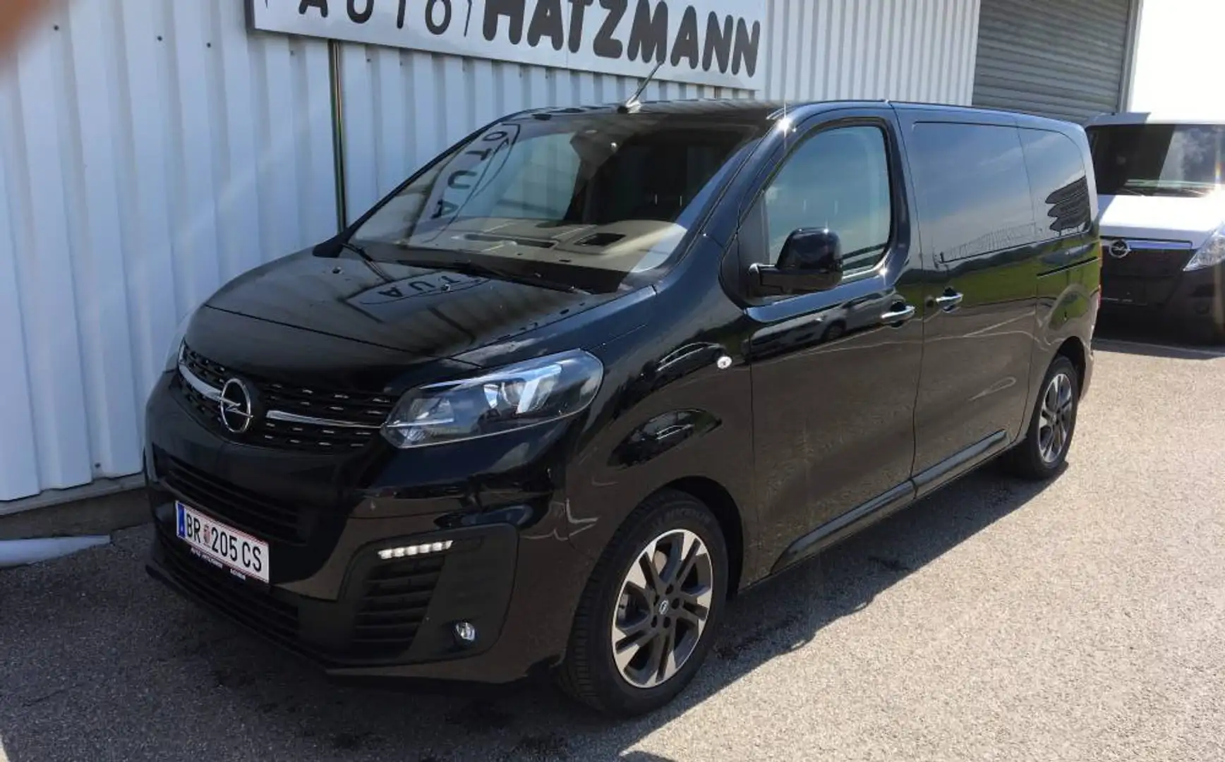 Opel Zafira Life ZAFIRA LIFE M (L2) Innovation 2,0 177PS 8G Automat Schwarz - 2