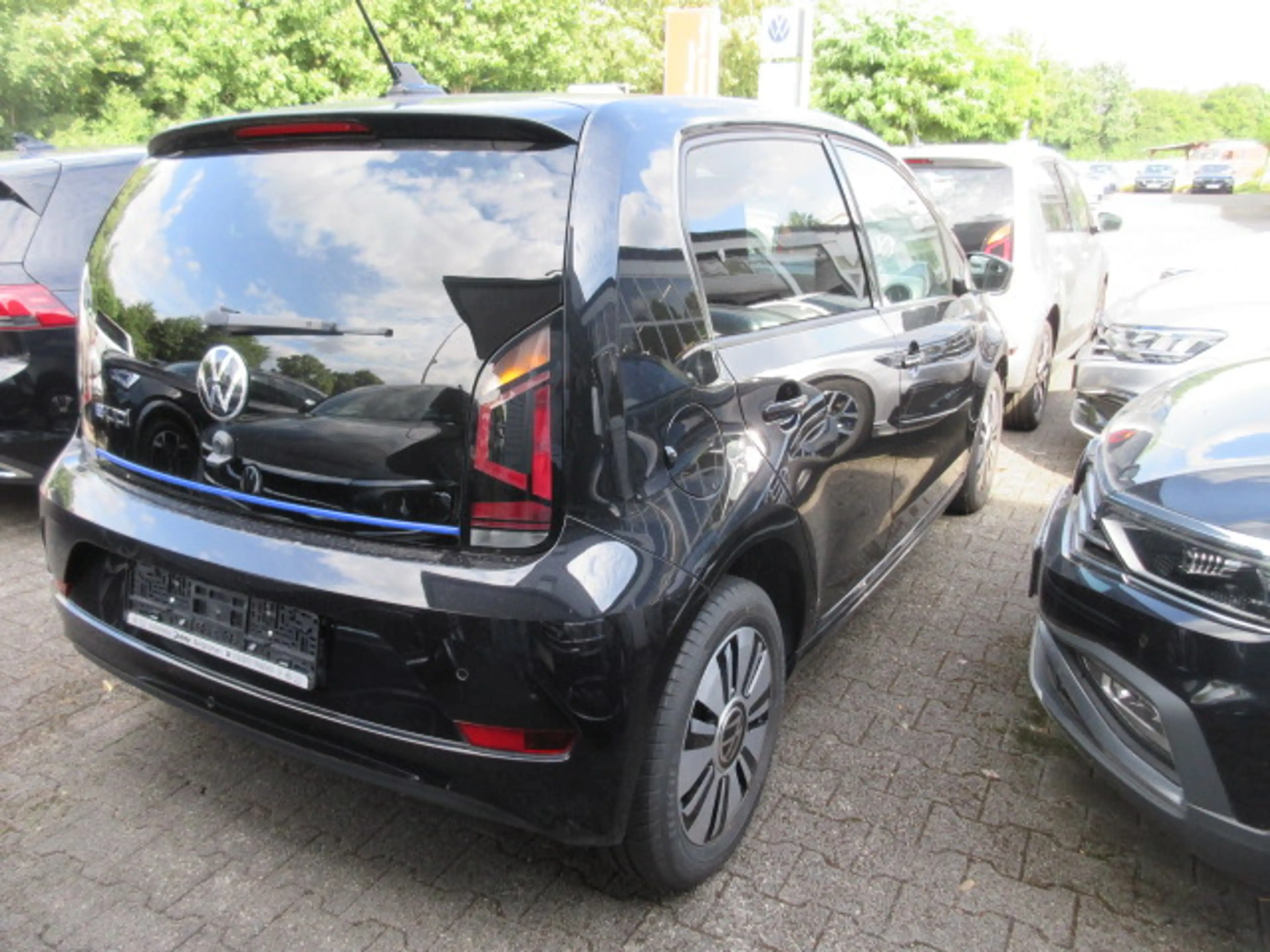 Volkswagen e-up! Style "Plus" Automatik NAVIV. KAMERA GRA ALU APS SITZHEIZUNG CLIMATRONIC — photo 3