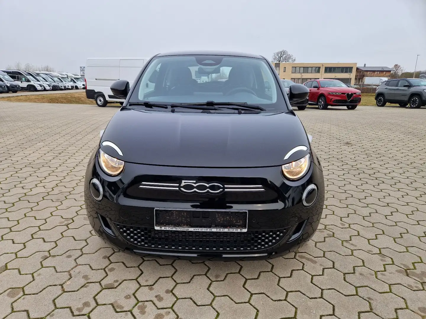 Fiat 500e Basis 42 kwh Schwarz - 2