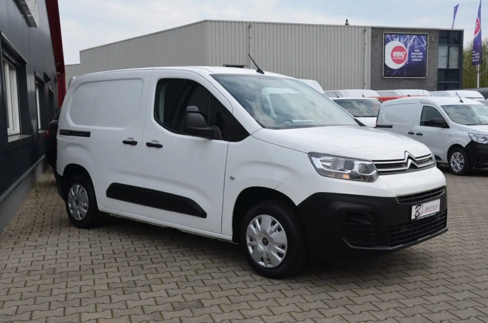 Citroen Berlingo 1.2  Pure Tech Benzine Blanc - 2
