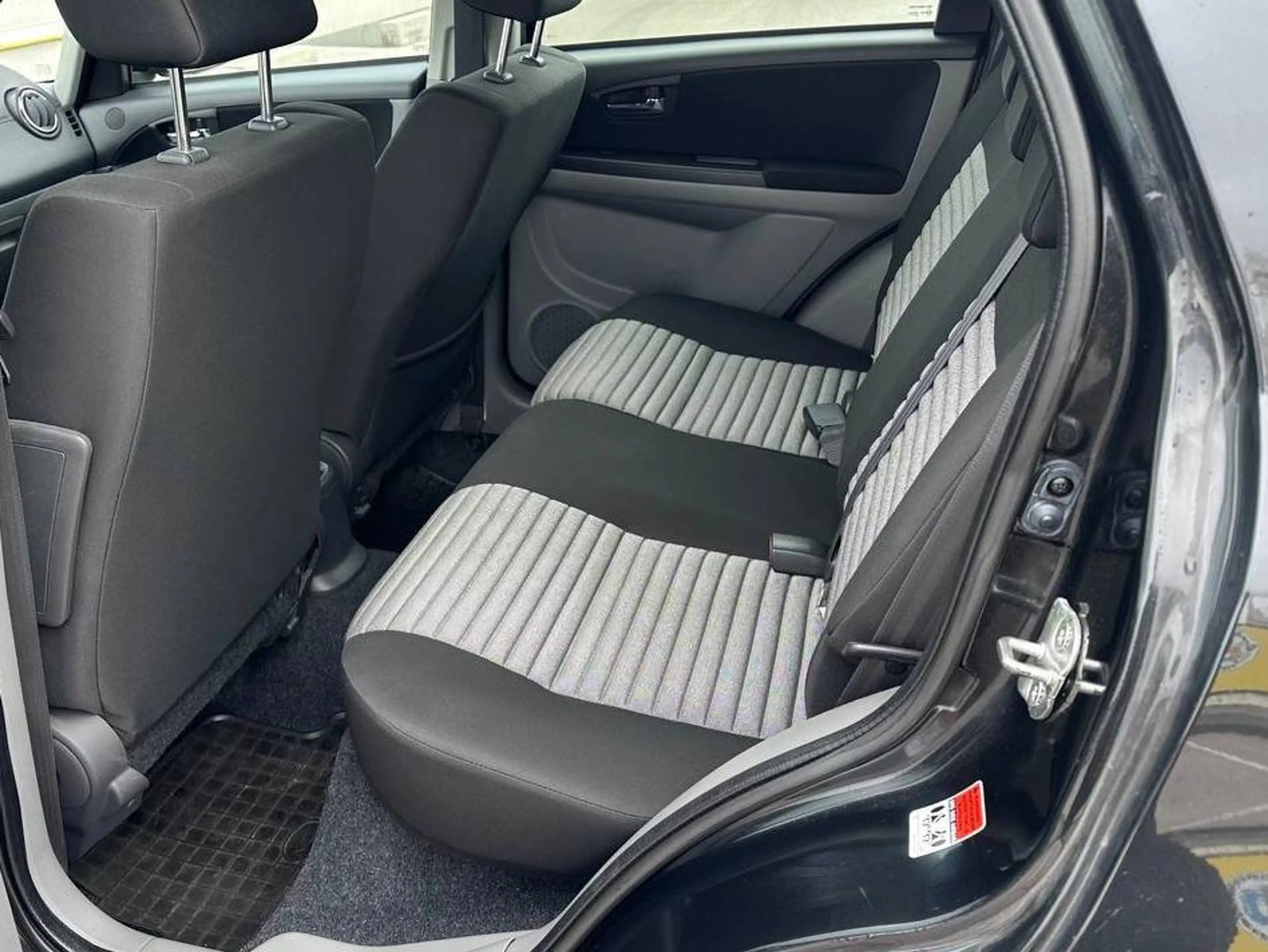 Suzuki SX4 SX4 1,6 GLX VVT 4WD deluxe — photo 11