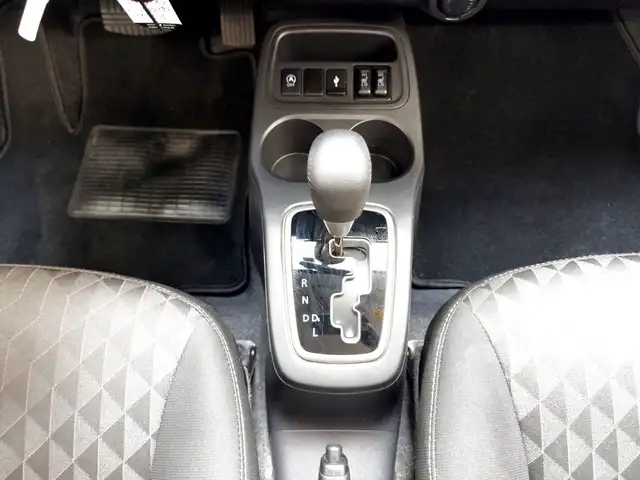 Mitsubishi Space Star view 13