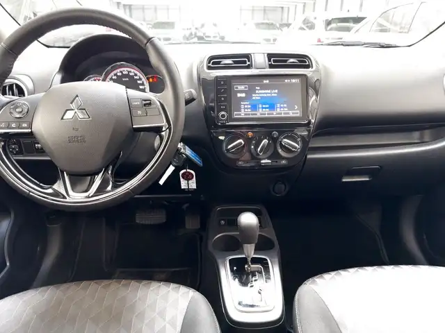 Mitsubishi Space Star view 11