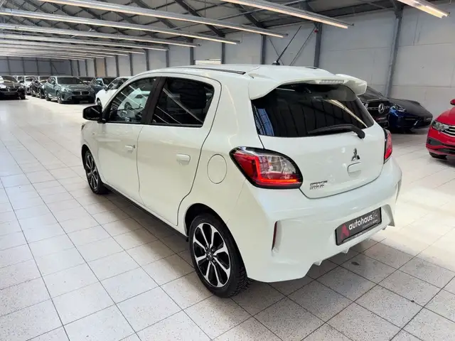 Mitsubishi Space Star view 4