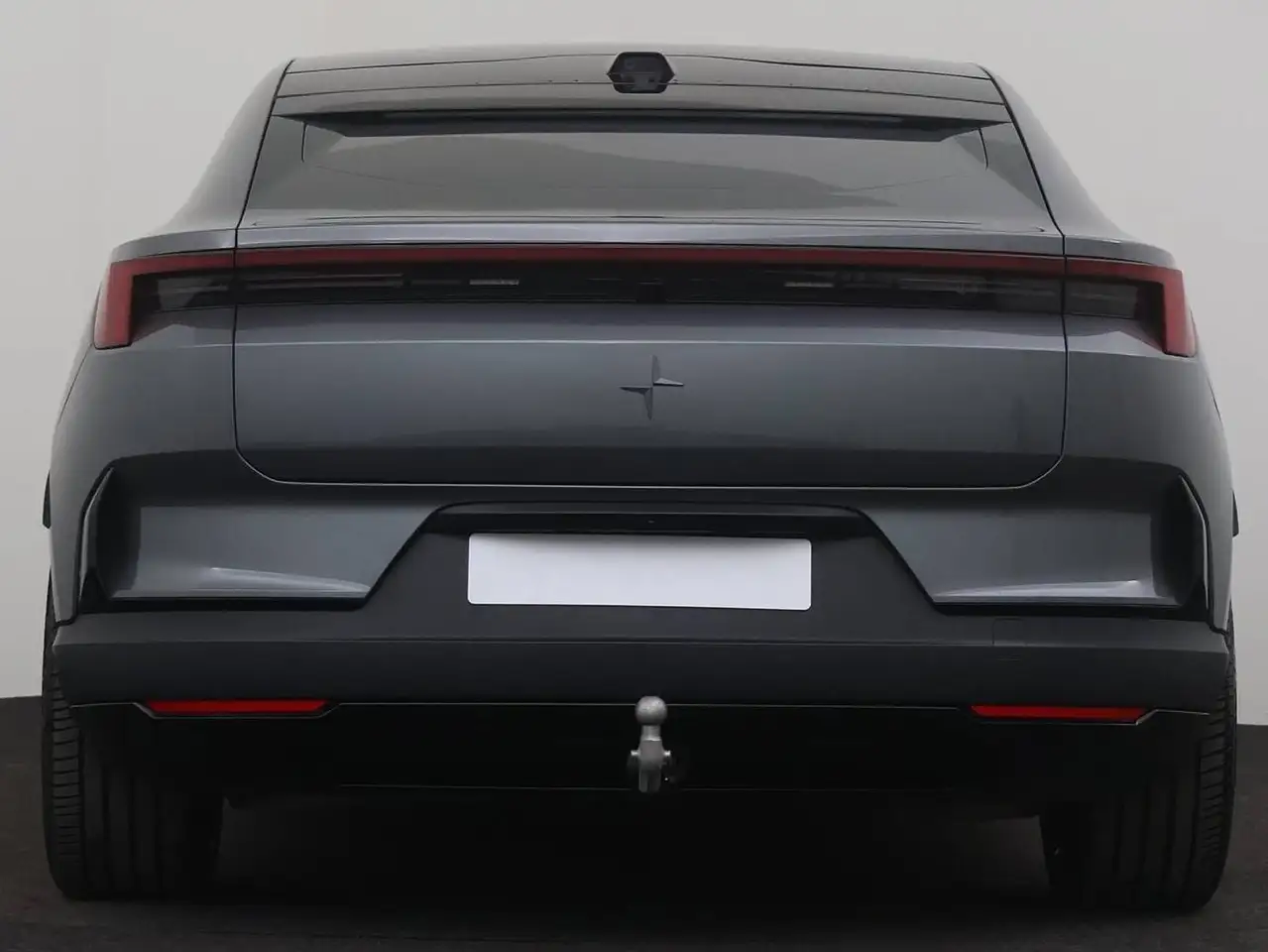 Polestar 4 2025