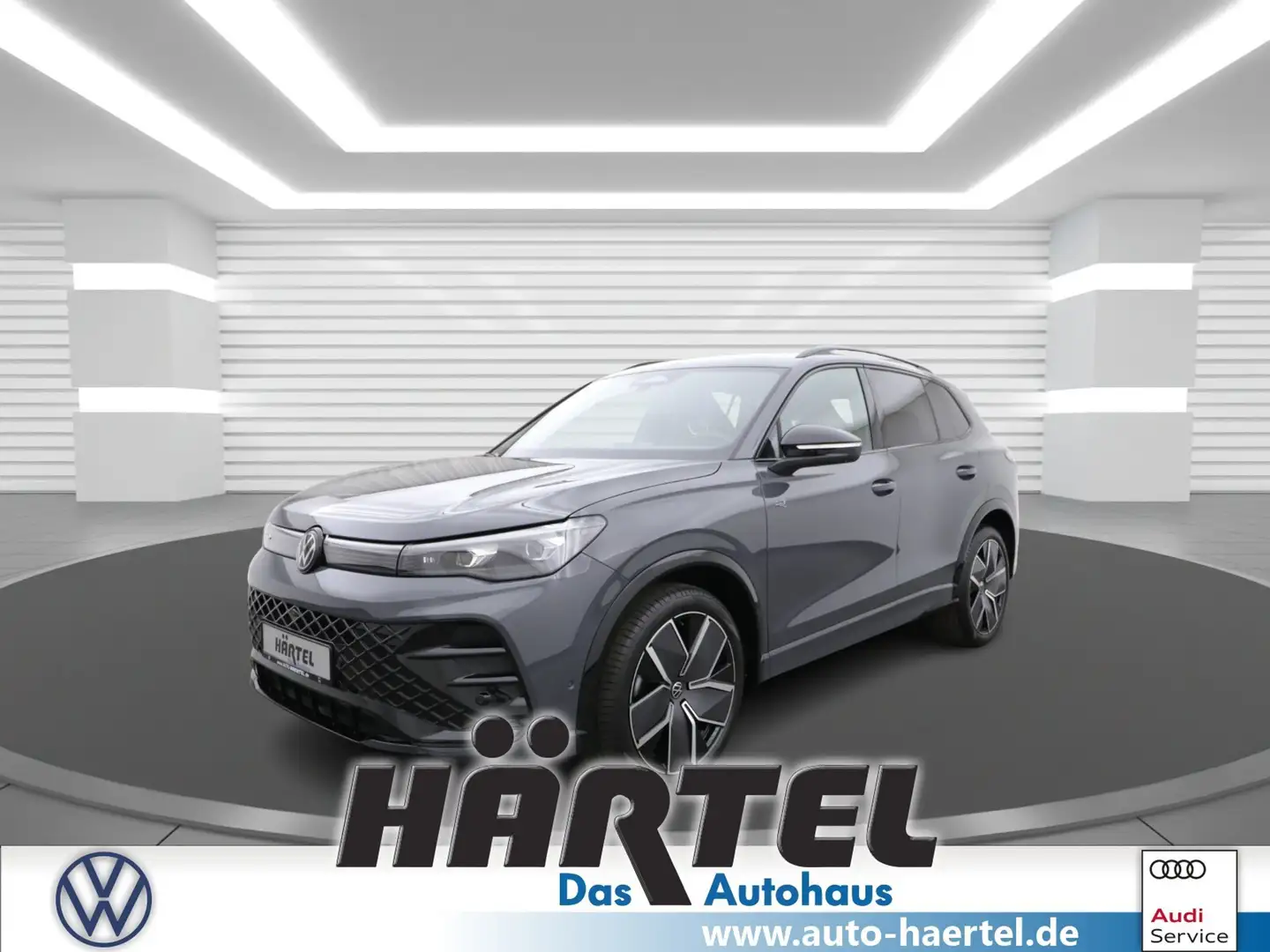 Volkswagen Tiguan R-LINE BLACK STYLE 1.5 ETSI DSG Sportpaket Grau - 1