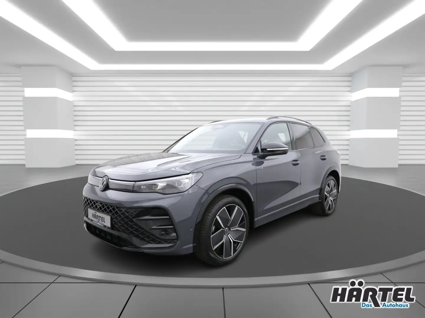 Volkswagen Tiguan R-LINE BLACK STYLE 1.5 ETSI DSG Sportpaket Grau - 2