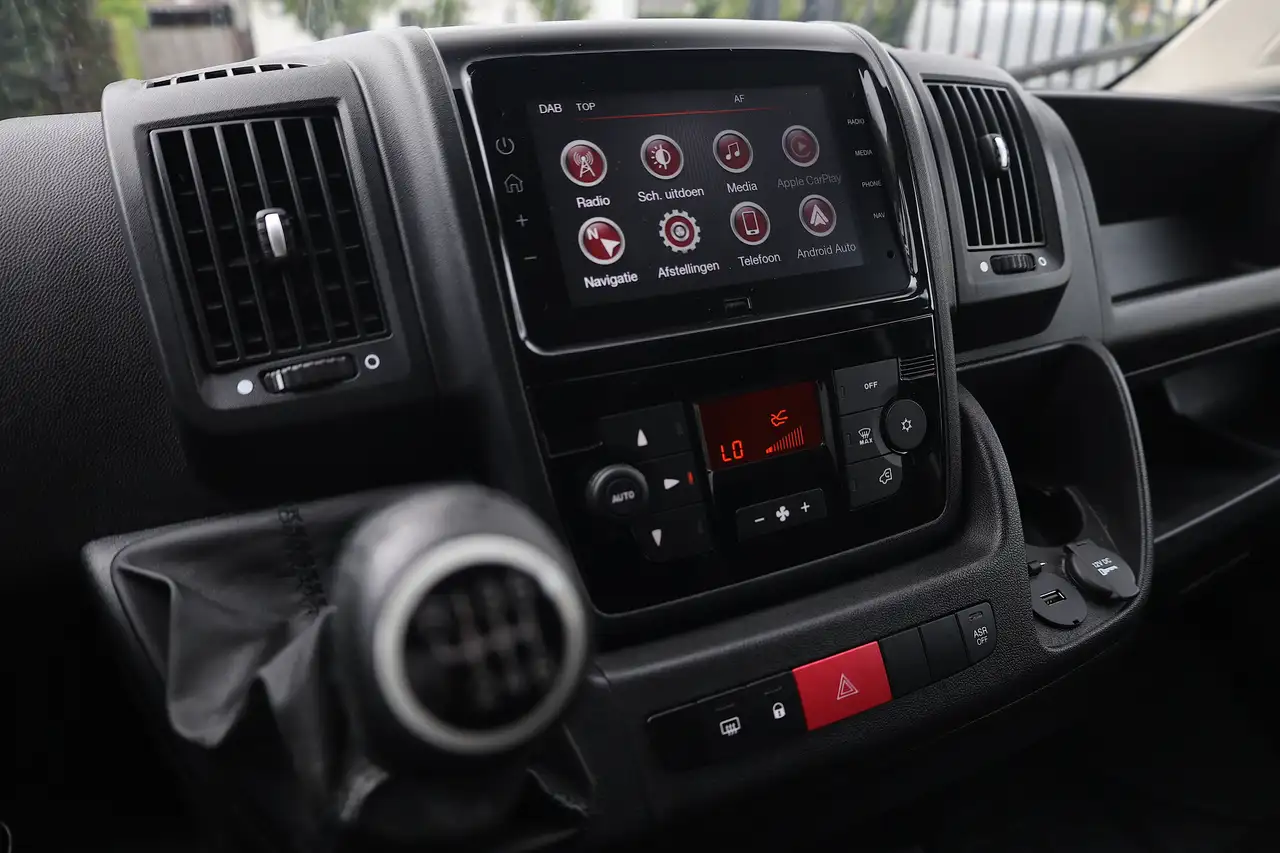 Peugeot Boxer 2.2 BlueHDi L2H2 ( EU6if ) 3pls. Camera Car-Play Cruise-Control Trek-Haak Alu Dakrek Wandpanelen, миниатюра 25
