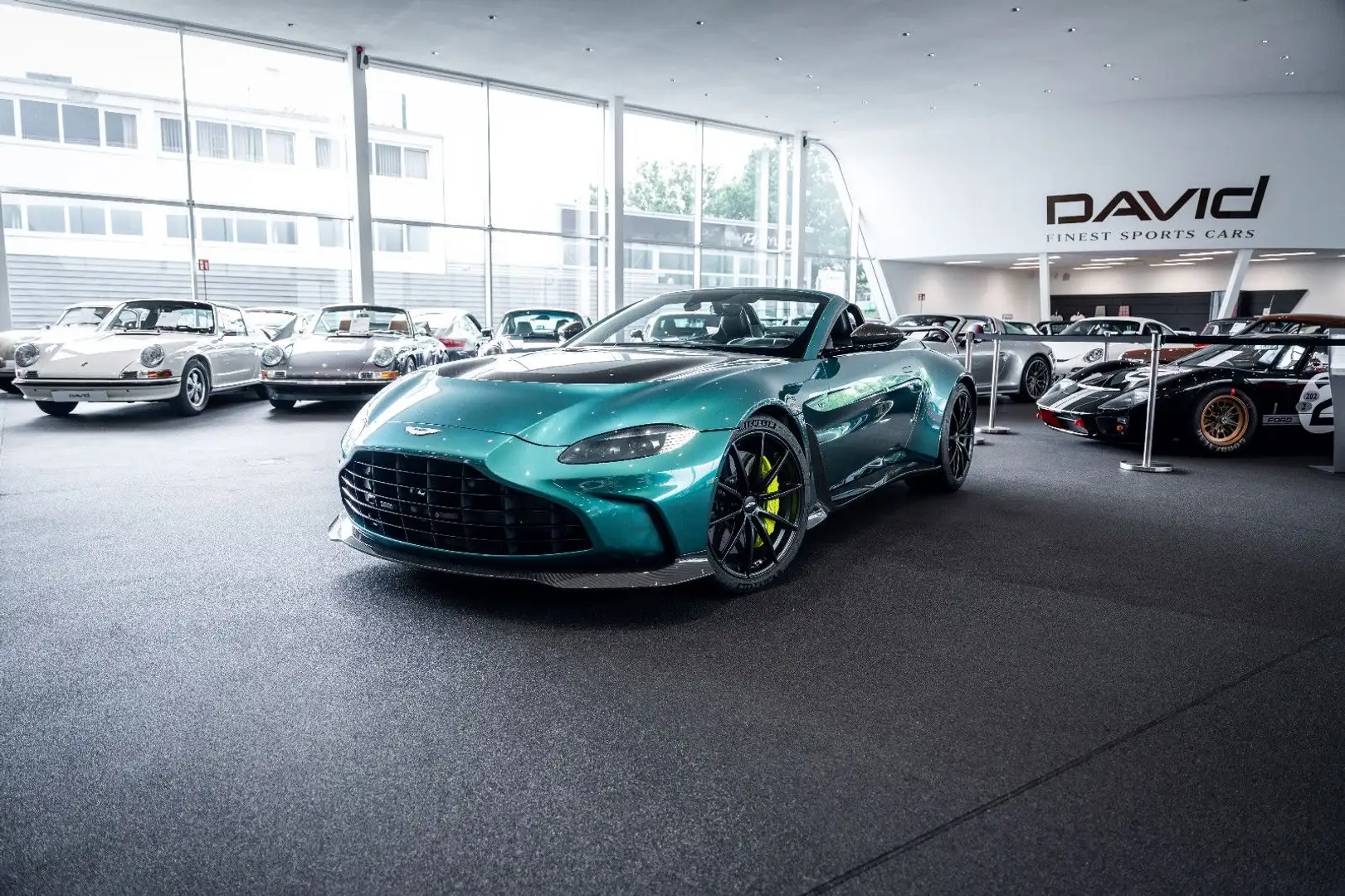 Aston Martin Vantage Roadster *AMR*1 of 249*PPF Zelená - 2