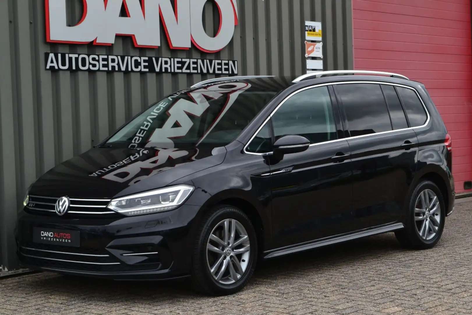 Volkswagen Touran 1.8 TSI DSG 180PK R-line Camera/Navi/LED Noir - 1