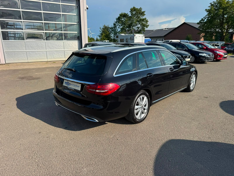 Mercedes-Benz C 220 d AUTOMATIK/AHK/KAMERA/KLIMA/LEDER/PANO — photo 5