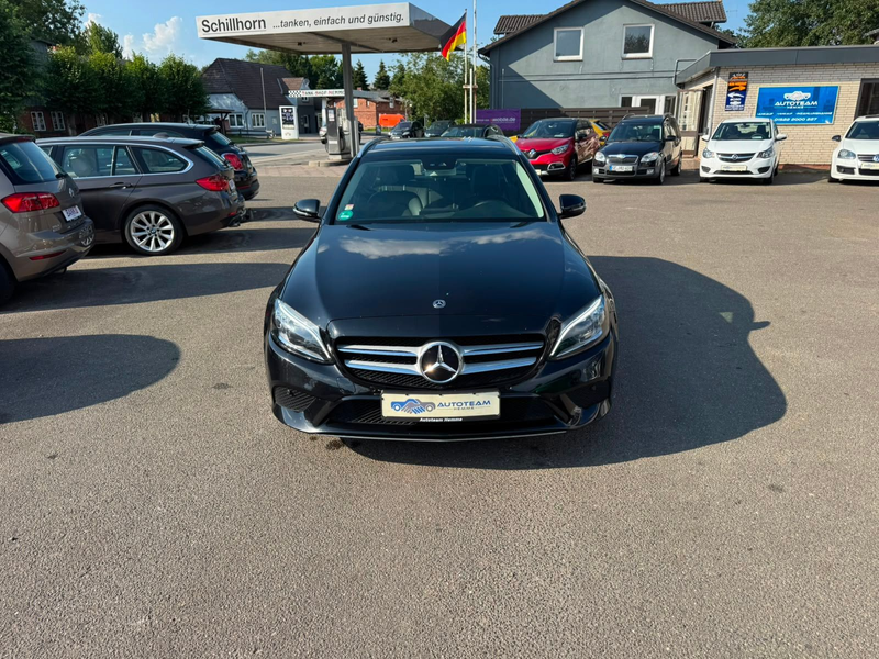 Mercedes-Benz C 220 d AUTOMATIK/AHK/KAMERA/KLIMA/LEDER/PANO — photo 2