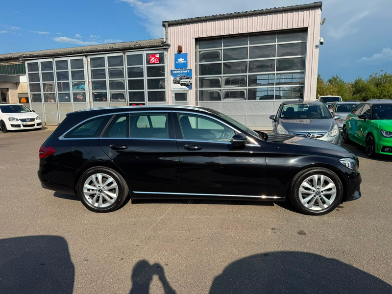 Mercedes-Benz C 220 d AUTOMATIK/AHK/KAMERA/KLIMA/LEDER/PANO — photo 4