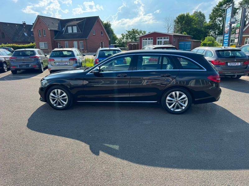 Mercedes-Benz C 220 d AUTOMATIK/AHK/KAMERA/KLIMA/LEDER/PANO — photo 8