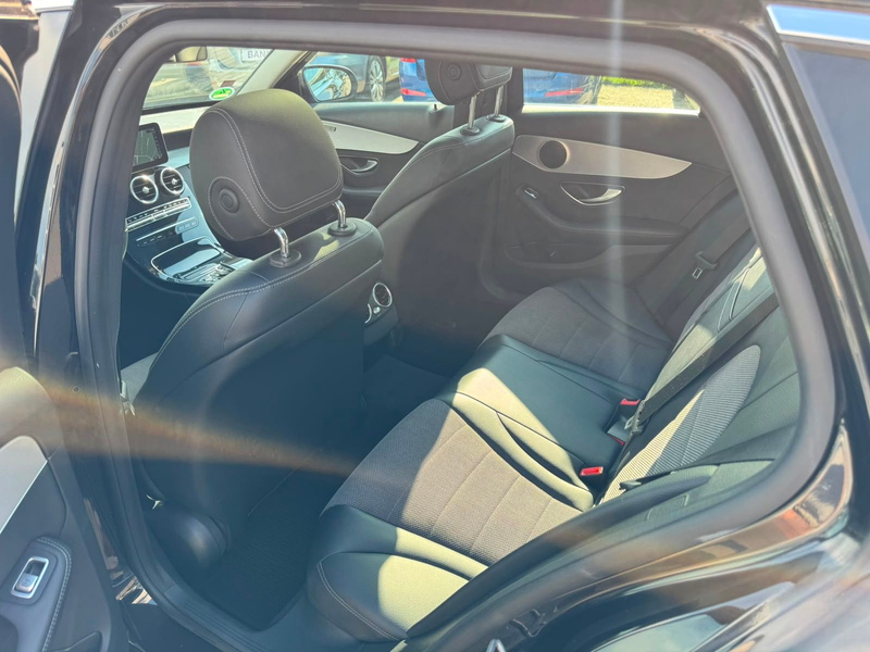 Mercedes-Benz C 220 d AUTOMATIK/AHK/KAMERA/KLIMA/LEDER/PANO — photo 13