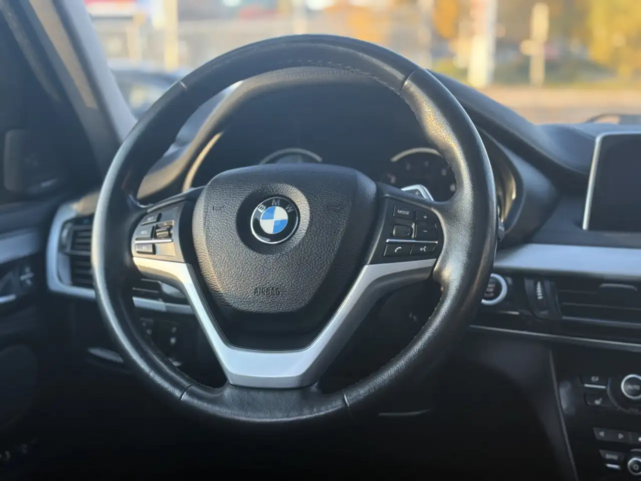 BMW X6 снимка BMW X6