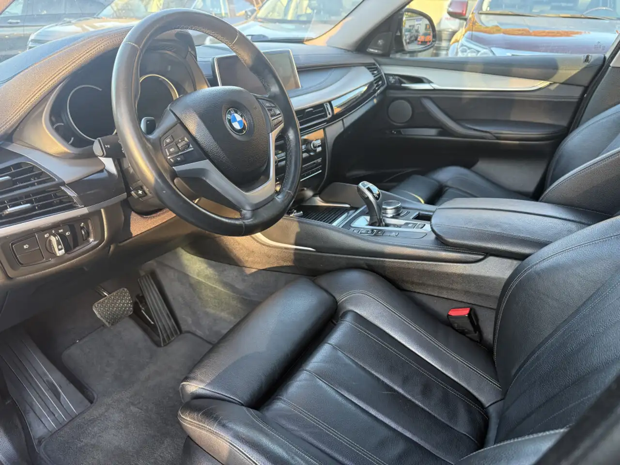 BMW X6 снимка BMW X6