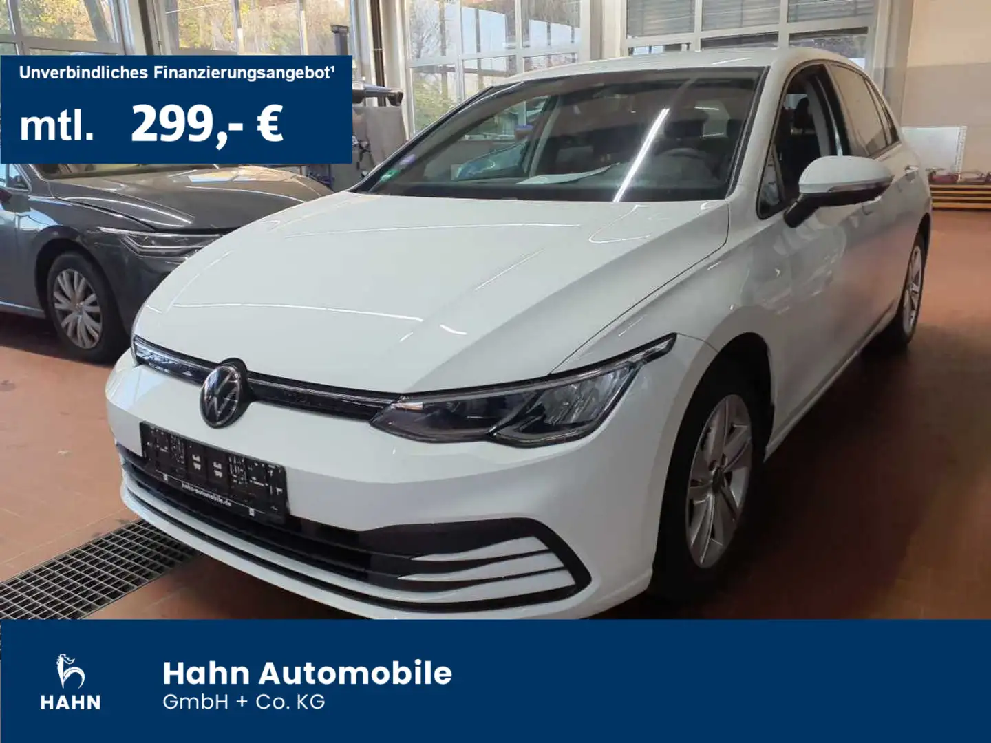 Volkswagen Golf VIII 1.5TSI Life NAVI CAM ACC Sitzh App Weiß - 1
