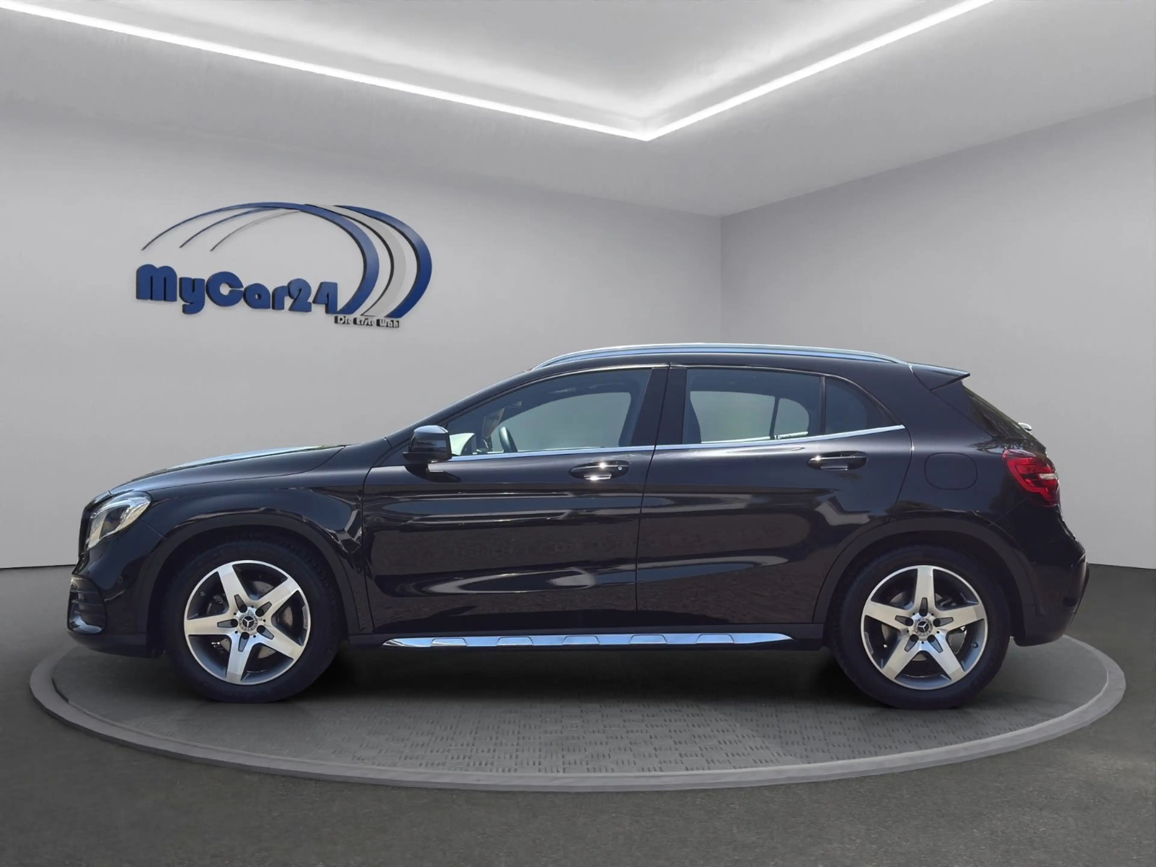 Mercedes-Benz GLA 250 AMG I PanoI 18Zoll I 4Season — photo 12