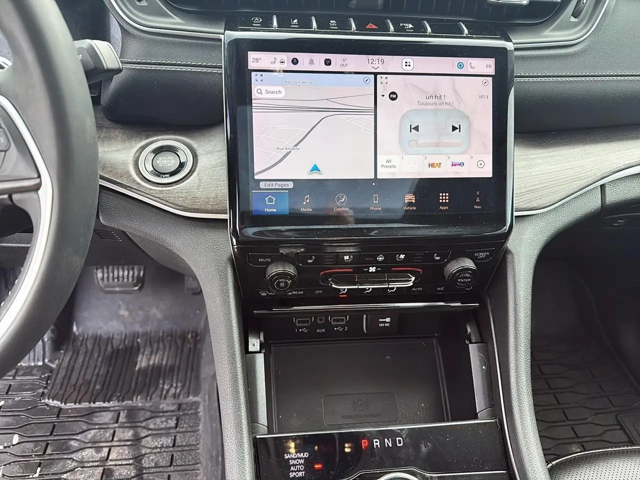 Jeep Grand Cherokee снимка Jeep Grand Cherokee