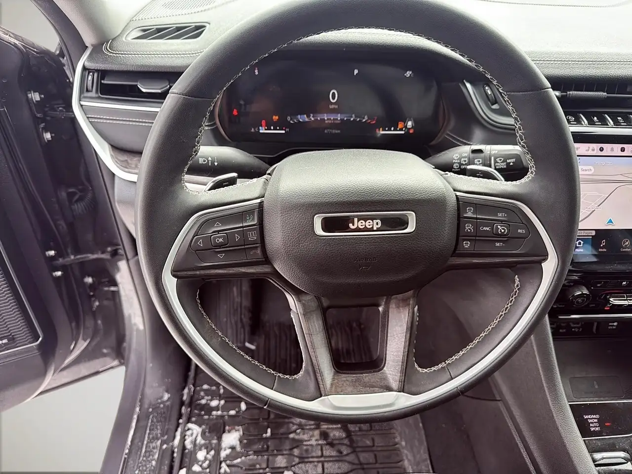 Jeep Grand Cherokee снимка Jeep Grand Cherokee