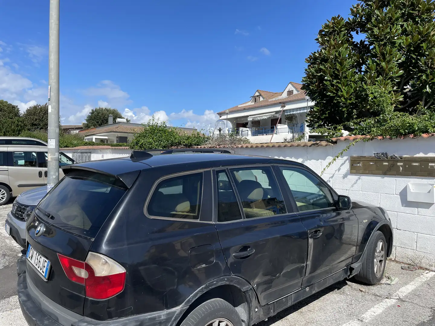 BMW X3 2.0d Futura - 1