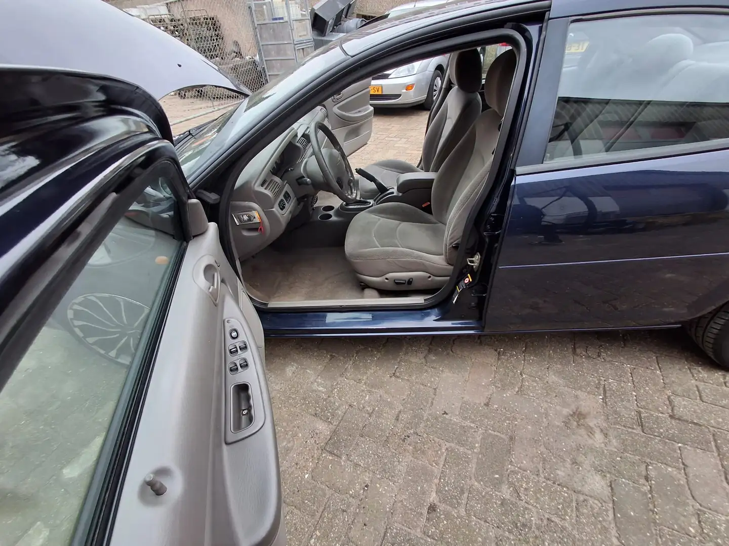 Chrysler Sebring 2.7i-V6 24V LE Blauw - 2