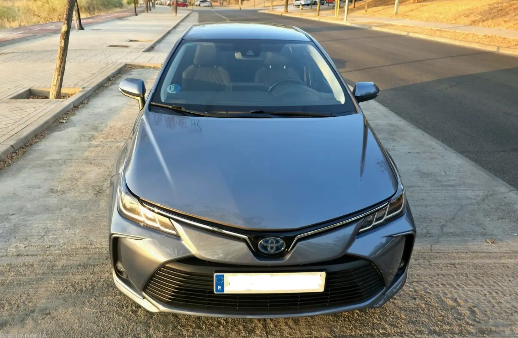 Toyota Corolla Sedán 125H Active Tech - 2