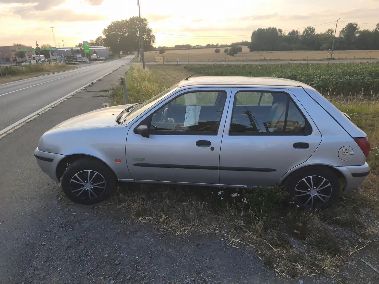 Mazda 121 1.3i LTX, foto 4