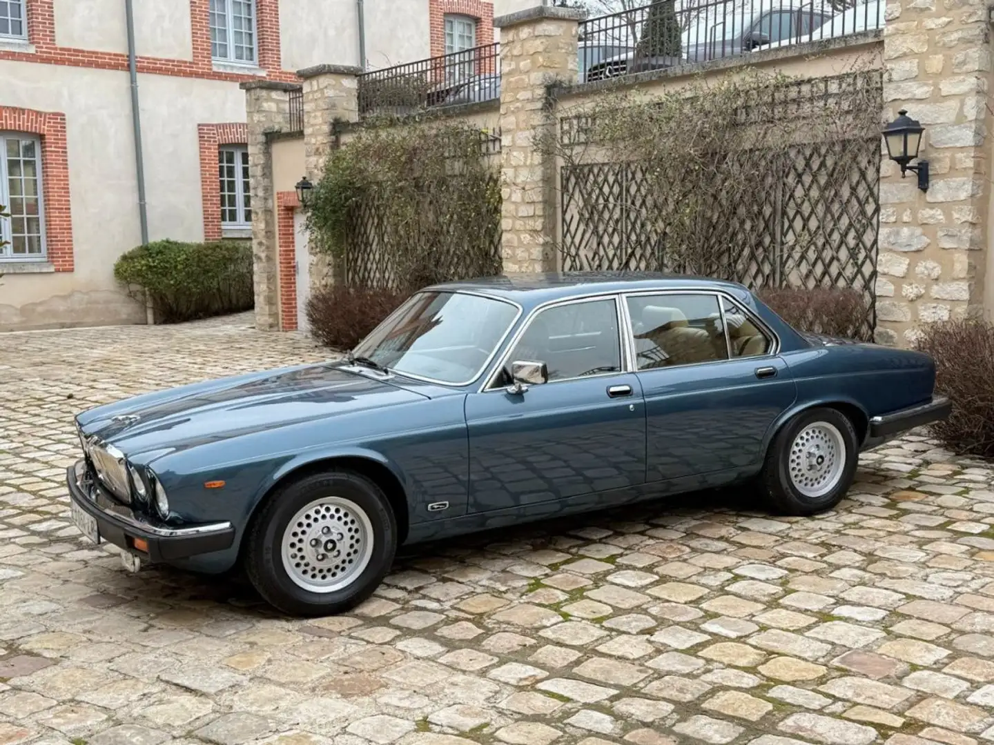 Jaguar XJ ETAT NEUF 15 000 km d'origine Blau - 2