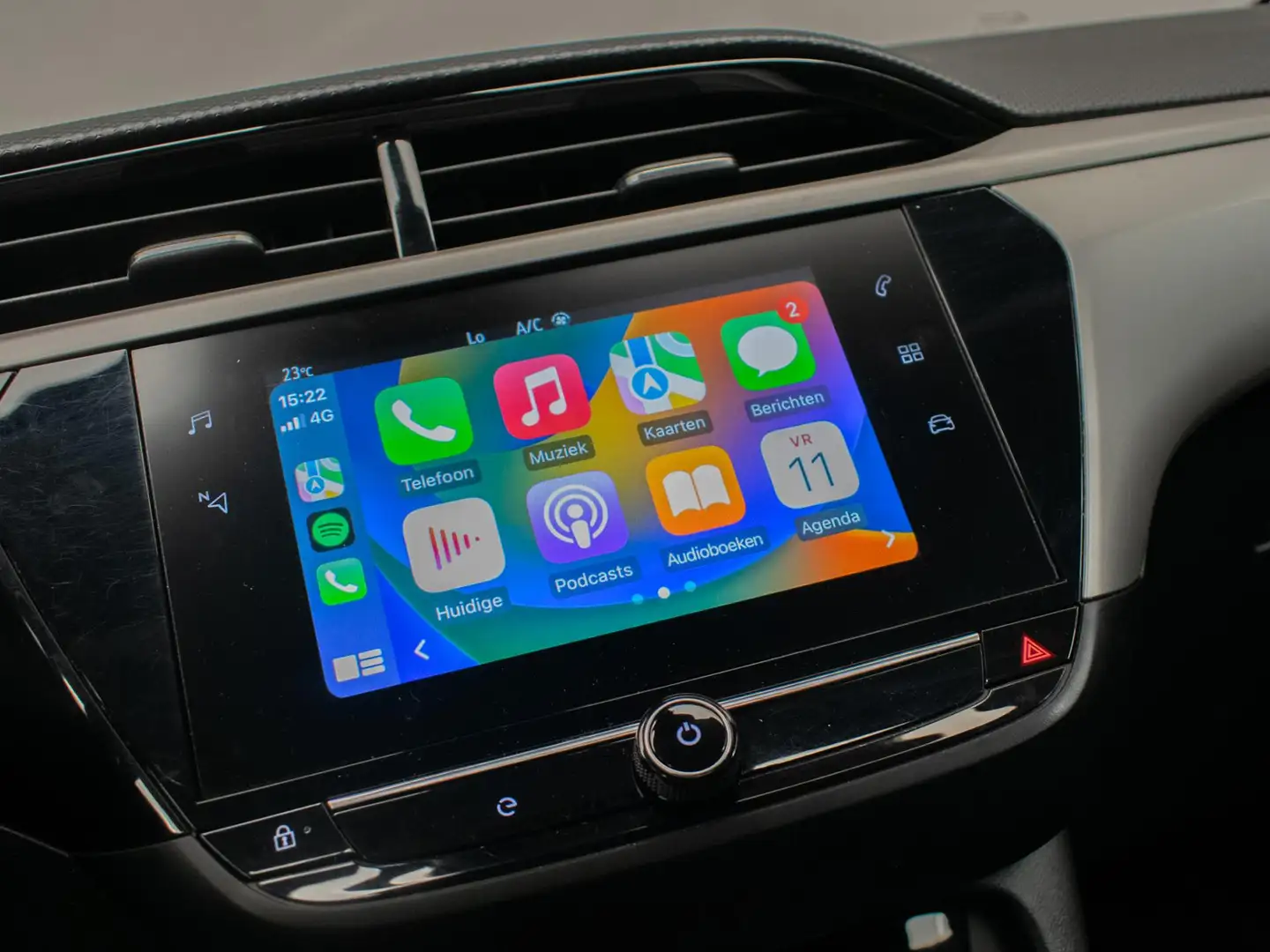 Opel Corsa-e Edition 50 kWh Sport (APPLE CARPLAY,NAVI,LED,LEDER Šedá - 2