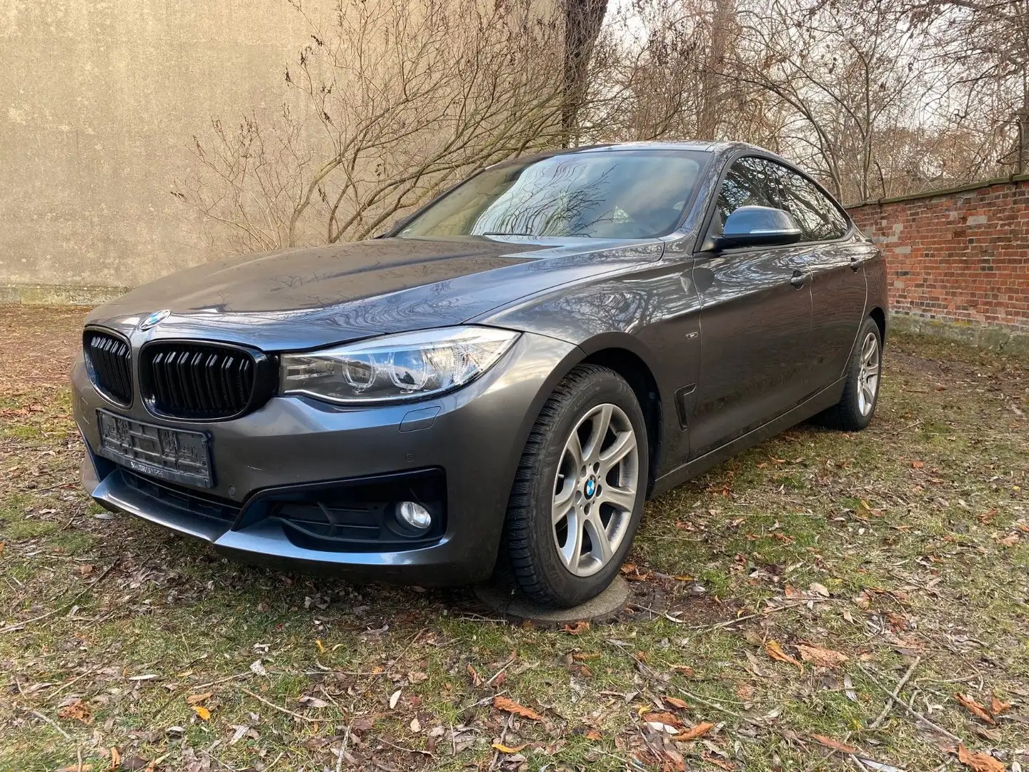 BMW 318 3 Gran Turismo 318 d Grau - 1