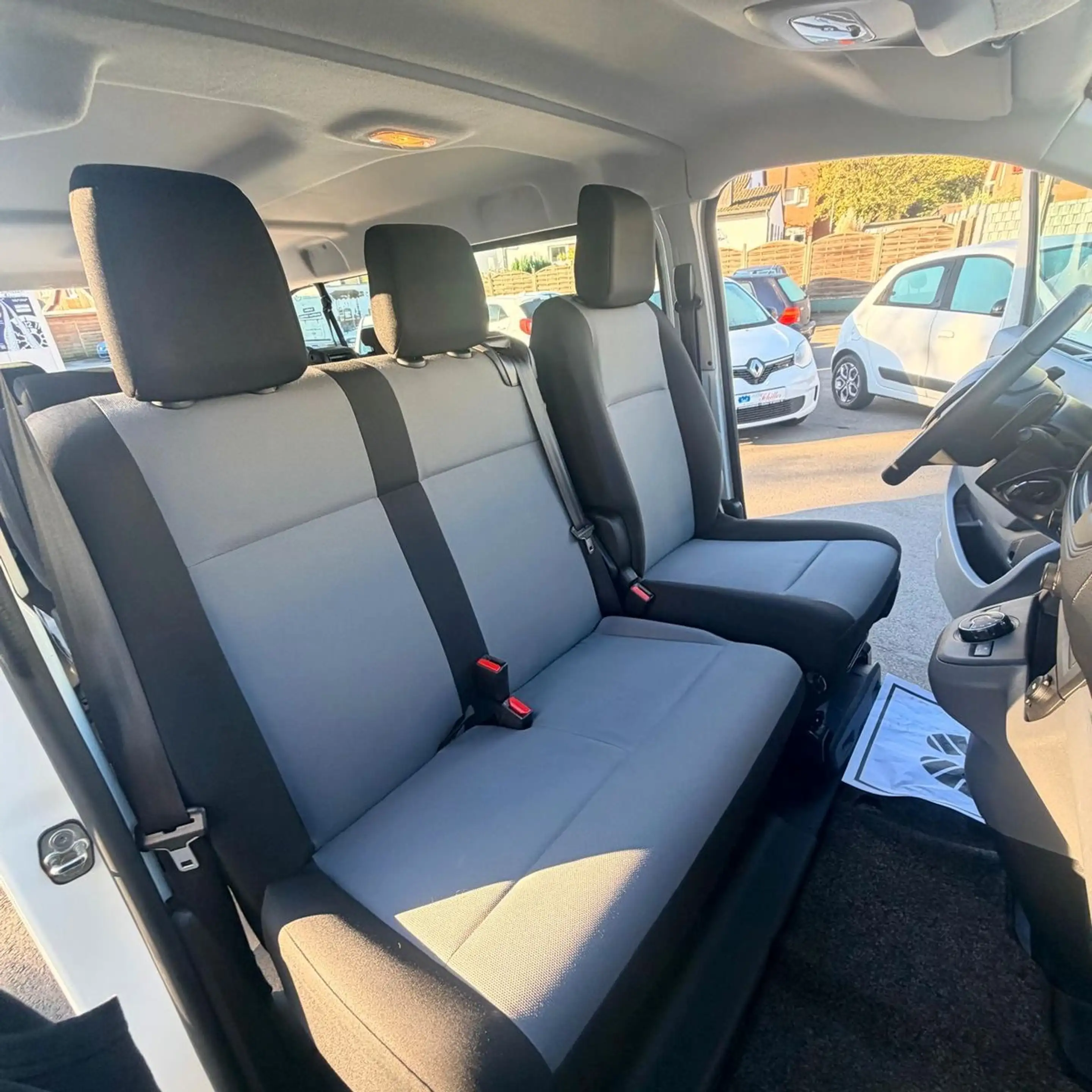Peugeot Expert Kombi L3 # 9 Sitze # Automatik — photo 18
