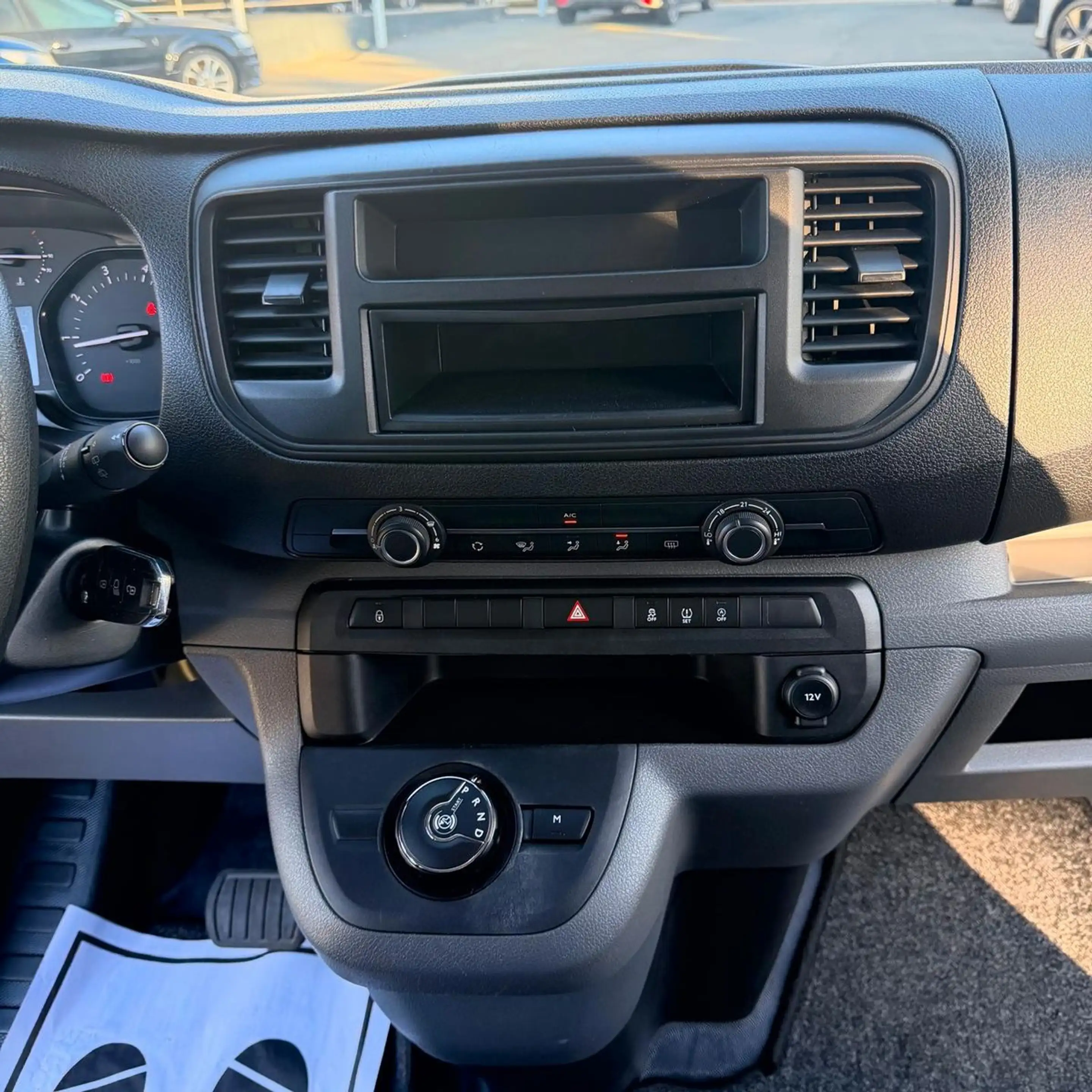 Peugeot Expert Kombi L3 # 9 Sitze # Automatik — photo 15