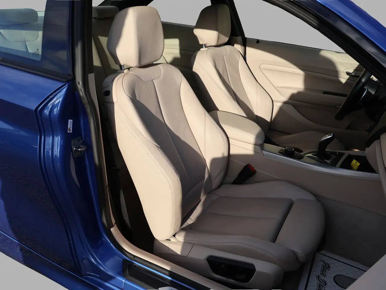 BMW 2 Series снимка BMW 2 Series