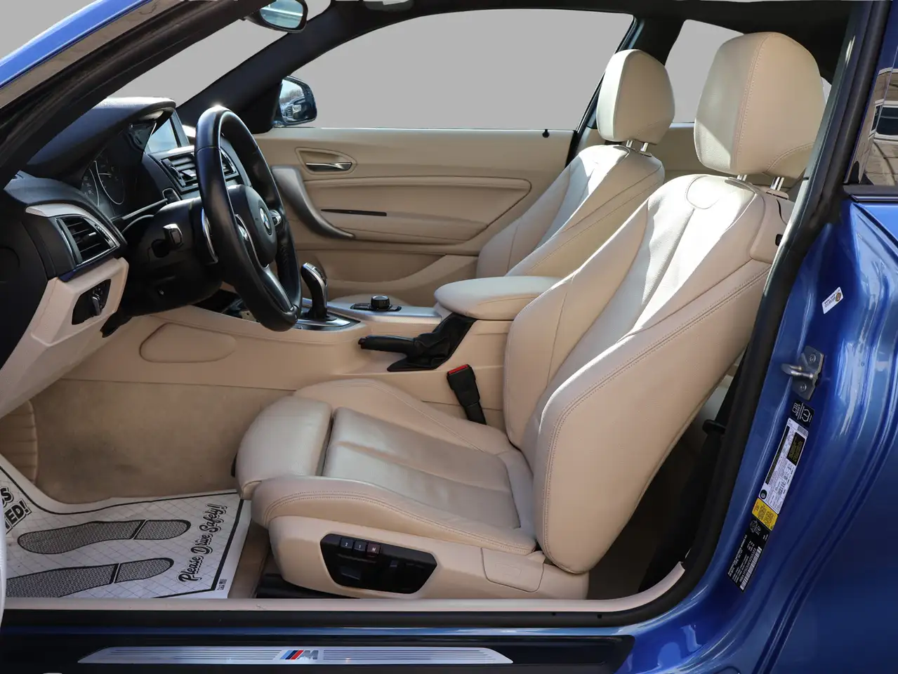 BMW 2 Series снимка BMW 2 Series