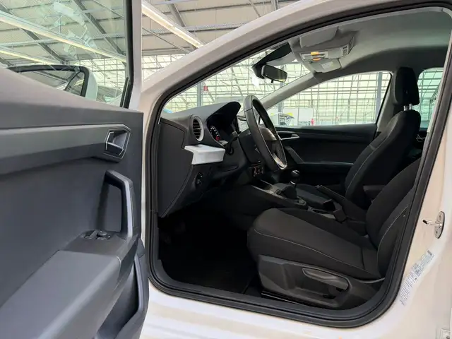 Seat Ibiza view 8
