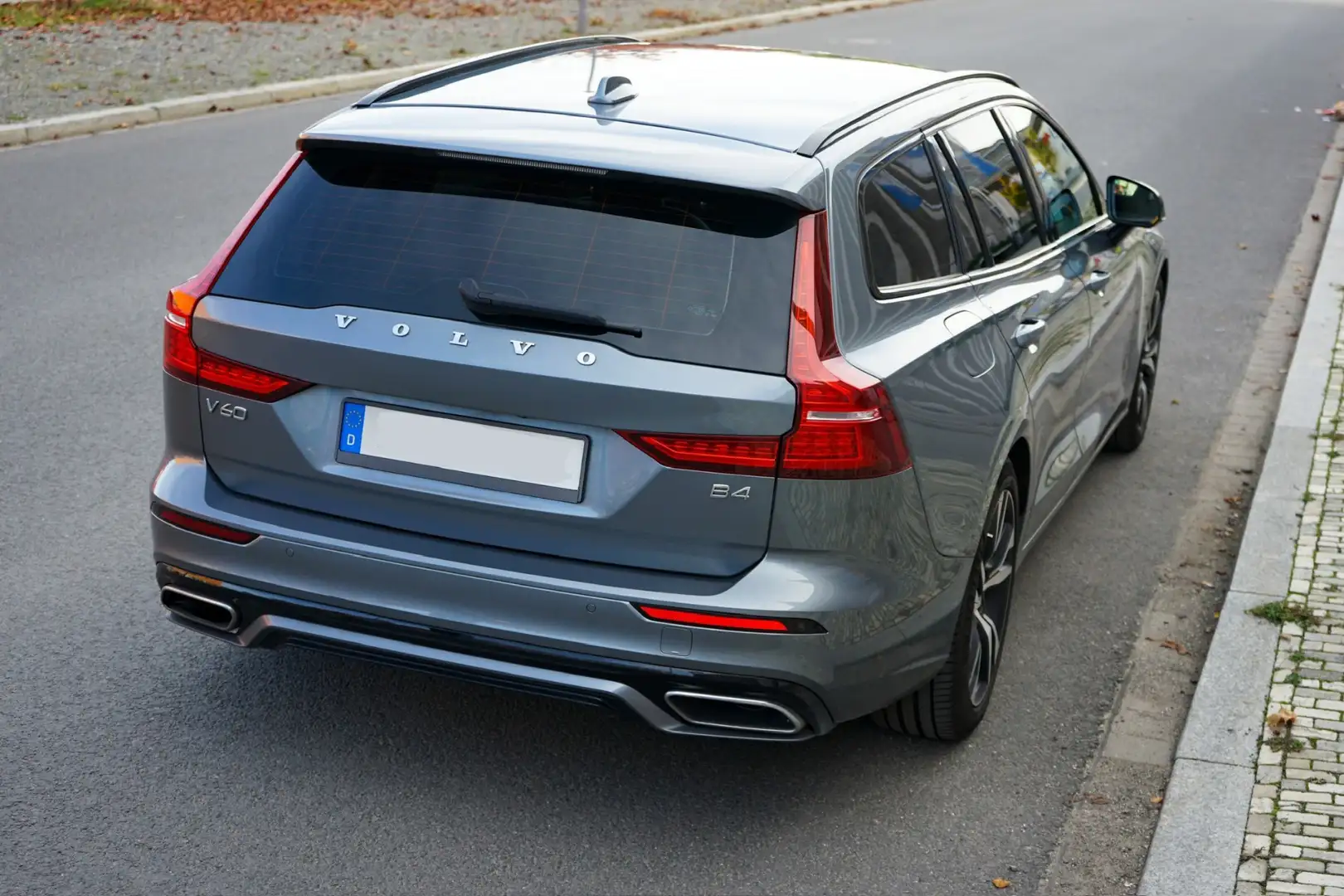 Volvo V60 B4 B Geartronic RDesign - 2