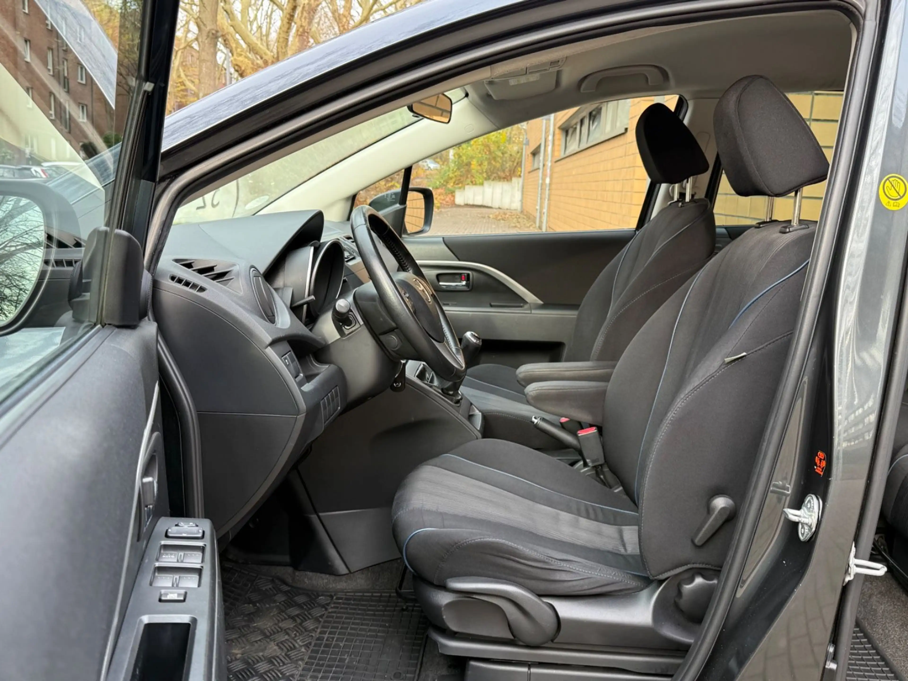 Mazda 5 Center-Line/2.HAND/GEPFLEGT/7-SITZER/XENON/PDC — photo 9