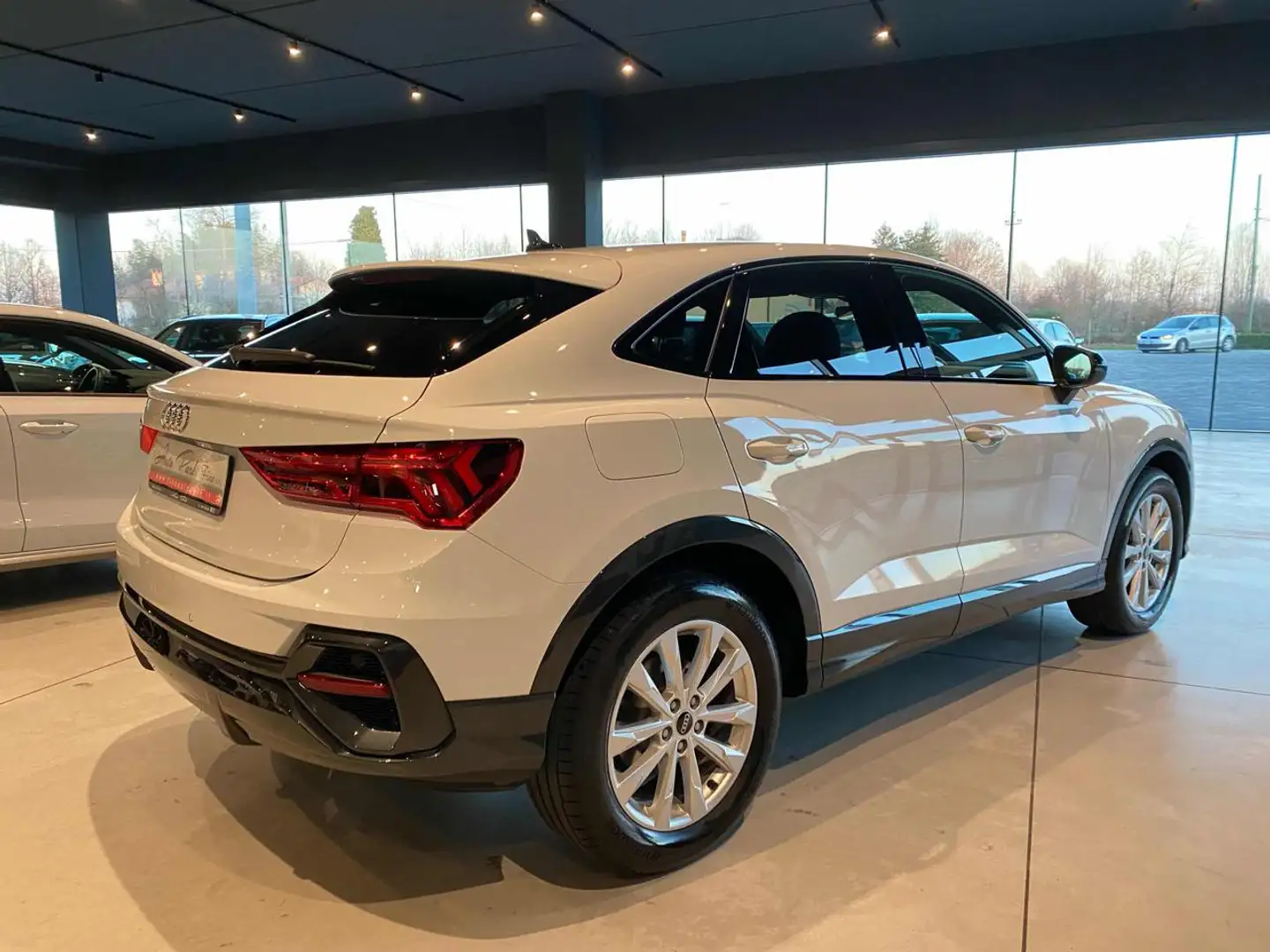 Audi Q3 SPB 35 TDI S-tronic 150cv Bianco - 2