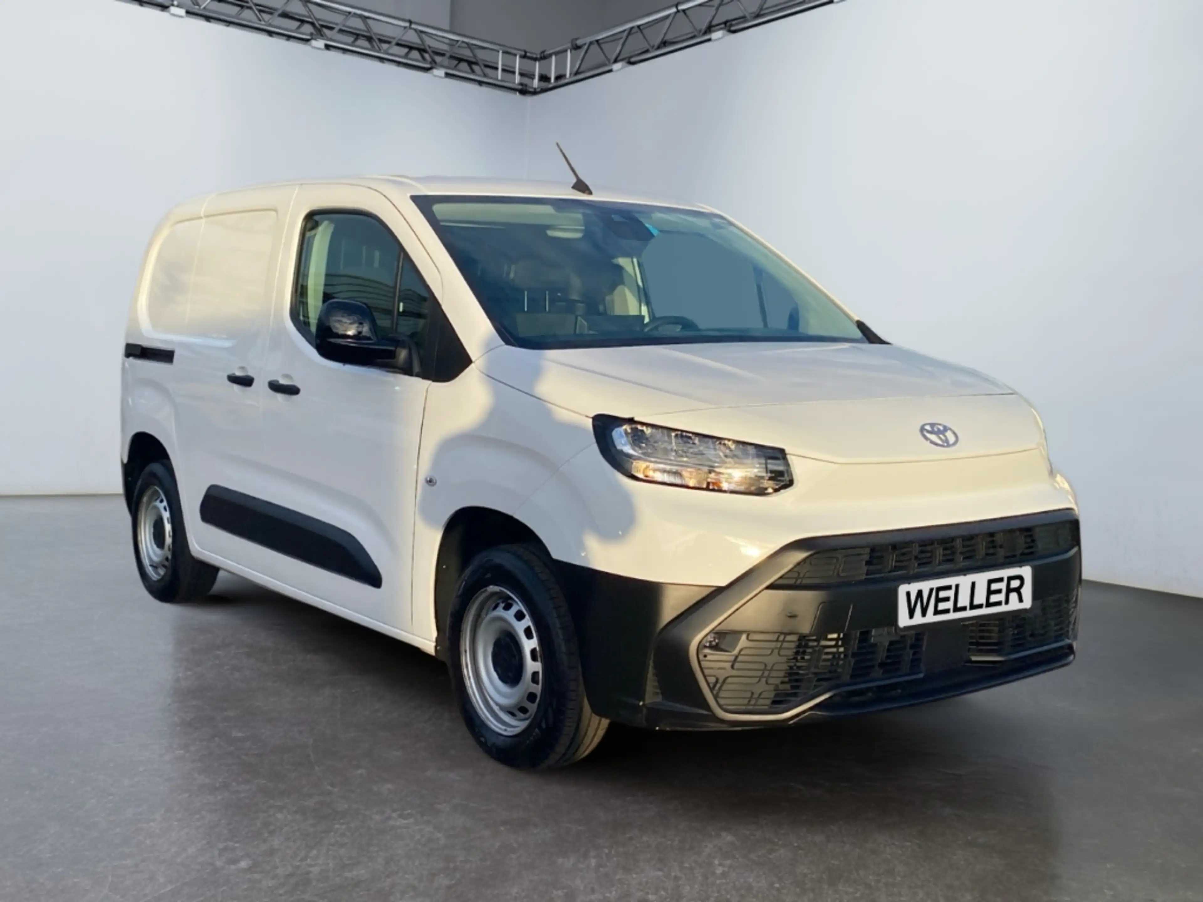 Toyota Proace City 1.5 D-4D L1 Meister *Navi*CarPlay*PDC* — photo 3